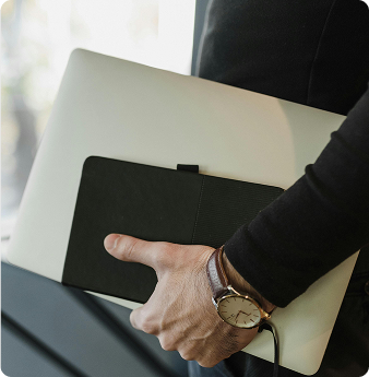 Buy watches in bulk wholesale from Dubai